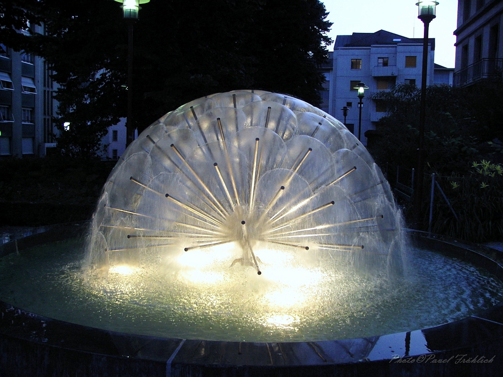 Nocni fontana, Sion.JPG -            